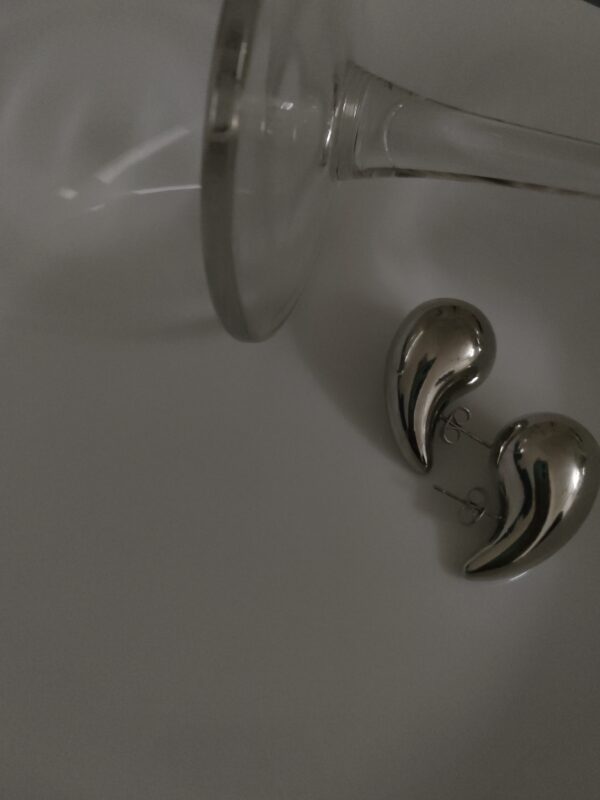 Tear Drop earrings - Silver - Image 2