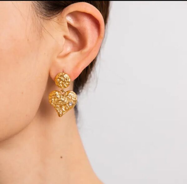 Structured Heart drop earrings - Image 3