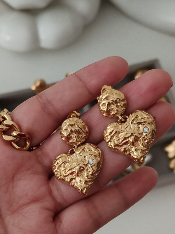 Structured Heart drop earrings