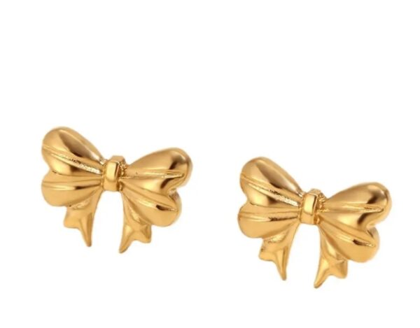 Dainty bow studs