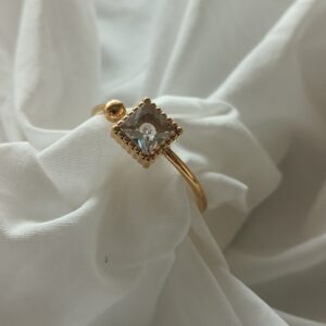 Dainty square ring
