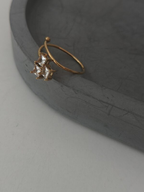 Dainty 3 square ring - Image 2
