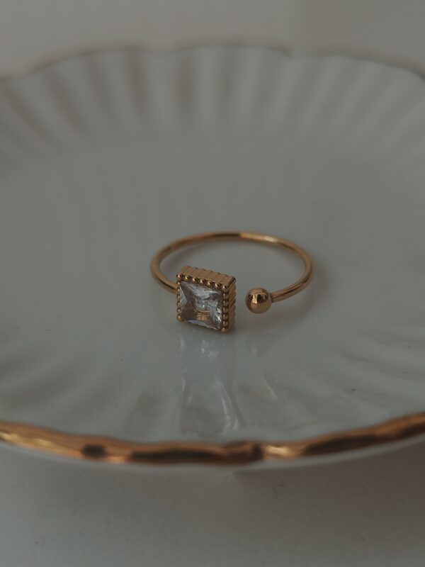 Dainty square ring - Image 3