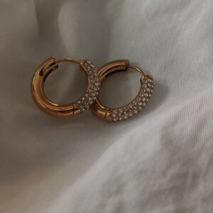 Studded round hoops