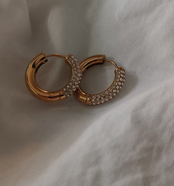 Studded round hoops