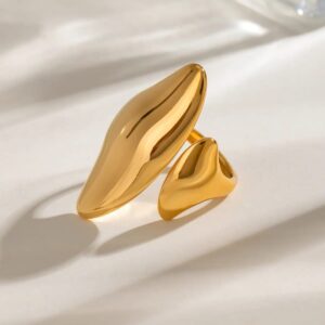 Asymmetrical open ring