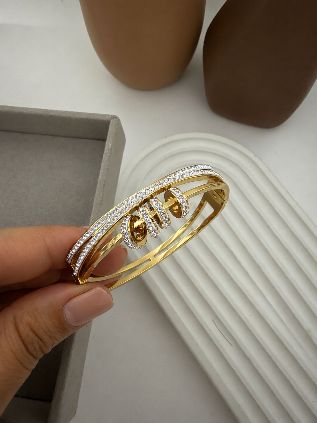 The Luxe Loop Bangle