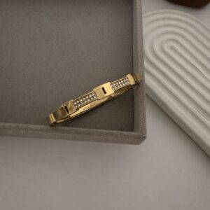 Studded Link Band